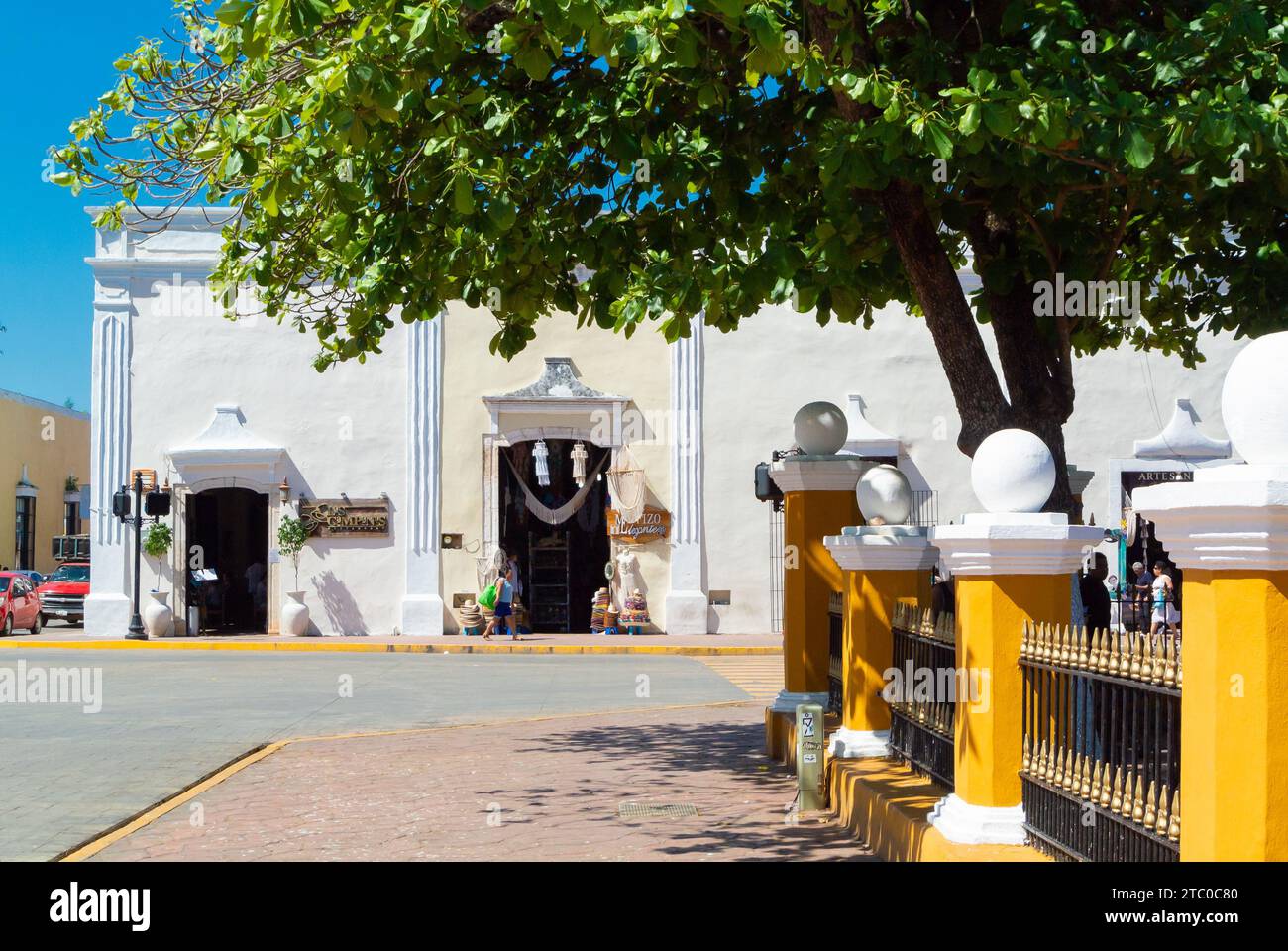 Valladolid, Yucatan, Messico, paesaggio urbano di Valladolid con architettura coloniale, solo editoriale. Foto Stock