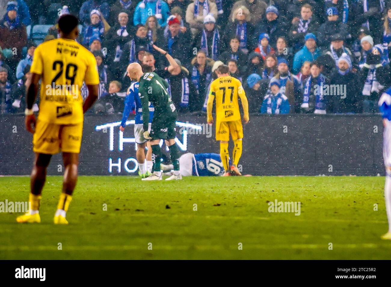 Oslo, Norvegia, 9 dicembre 2023. Emil Breivik del Molde si infortunò gravemente nella finale di Coppa di Norvegia tra Bodø/Glimt e Molde allo stadio Ullevål di Oslo Credit: Frode Arnesen/Alamy Live News Foto Stock