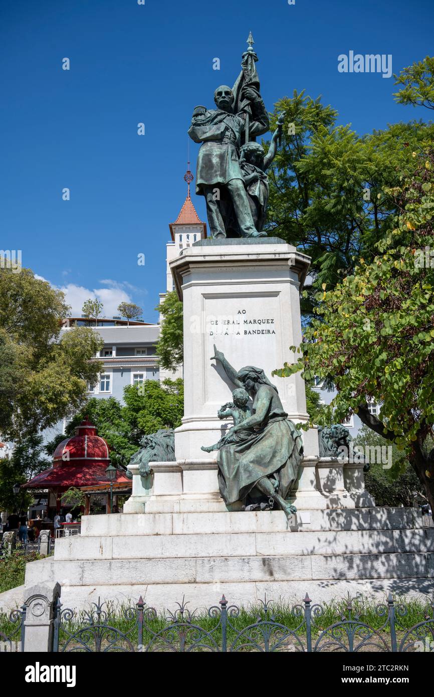 Statua del generale Marquez de sa da Bandeira (difensore dell'abolizione della schiavitù) nel Jardim Dom Luis,. Lisbona, Portogallo Foto Stock