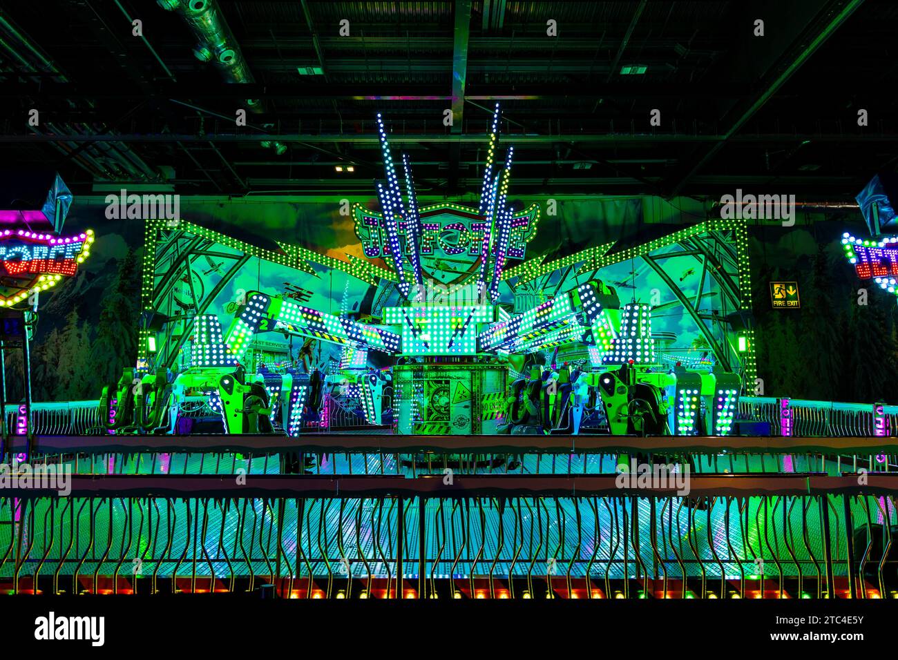 Giro in Jetforce al mercatino di Natale del Regno d'Inverno all'Excel Centre, Londra, Inghilterra Foto Stock