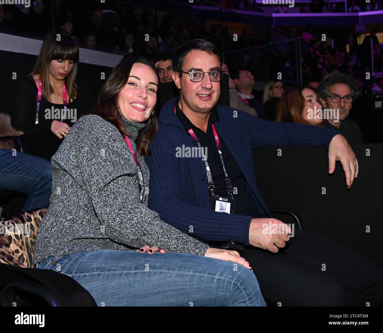Milano, Italia. 11 dicembre 2023. Milano Premier Padel P1, le due finali nella foto: Lorenzo Tonetti con la moglie Laura Calvo Credit: Independent Photo Agency/Alamy Live News Foto Stock
