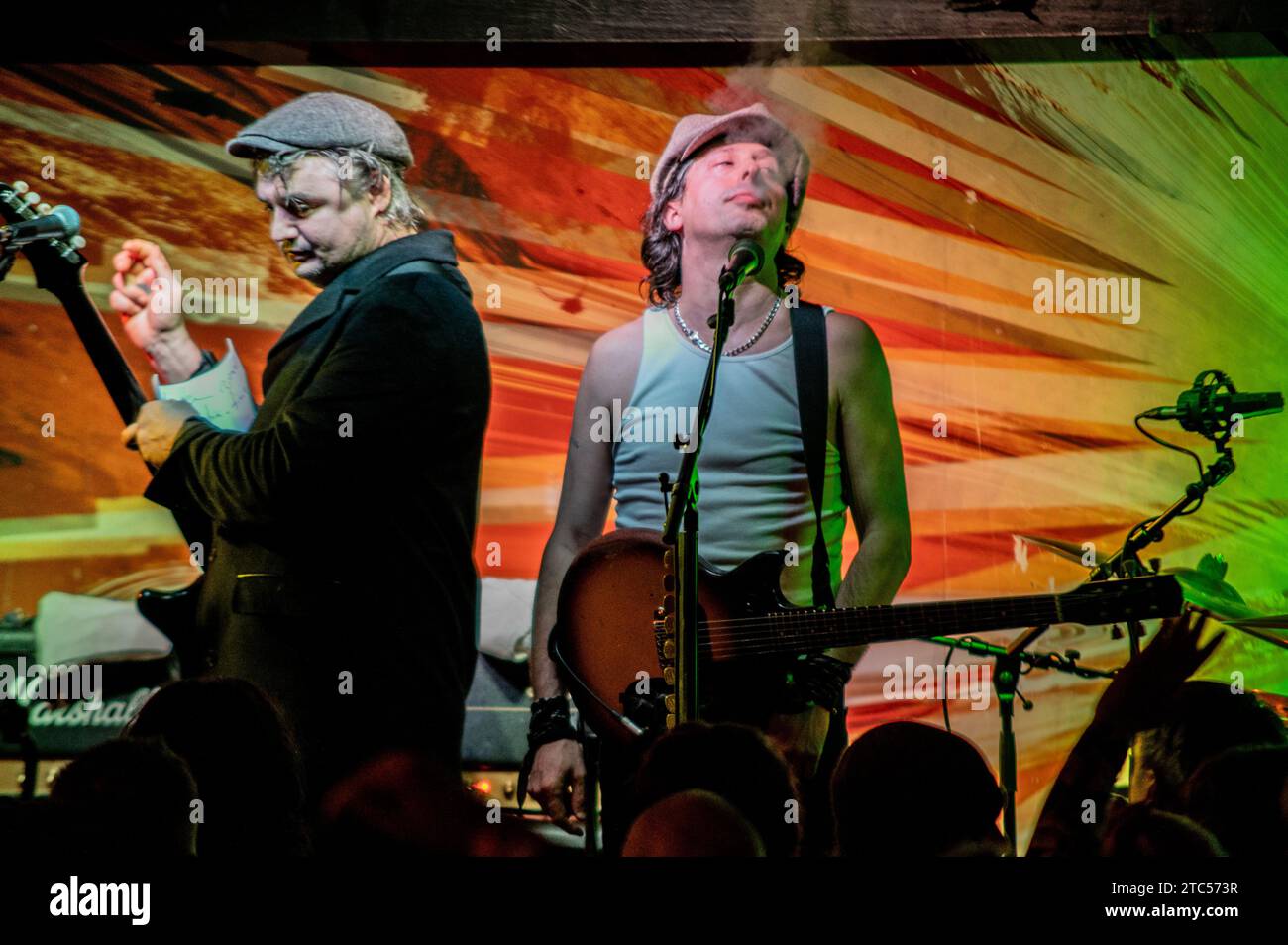 Margate, Regno Unito. 10 dicembre 2023. I Libertines suonano in un Lido tutto esaurito per la seconda notte di fila, celebrando l'imminente uscita del nuovo album "All Quiet on the Eastern Esplanade". Cristina Massei/Alamy Live News Foto Stock