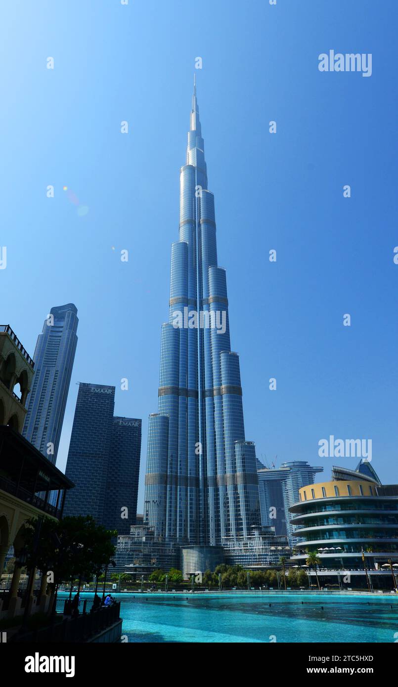 Il grattacielo Burj Khalifa è l'edificio più alto del mondo. Dubai, Emirati Arabi Uniti. Foto Stock