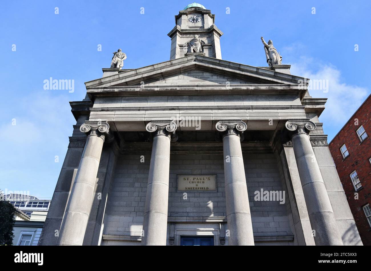 Dublino - Portico della Chiesa di San Paolo da Arran Quay Foto Stock