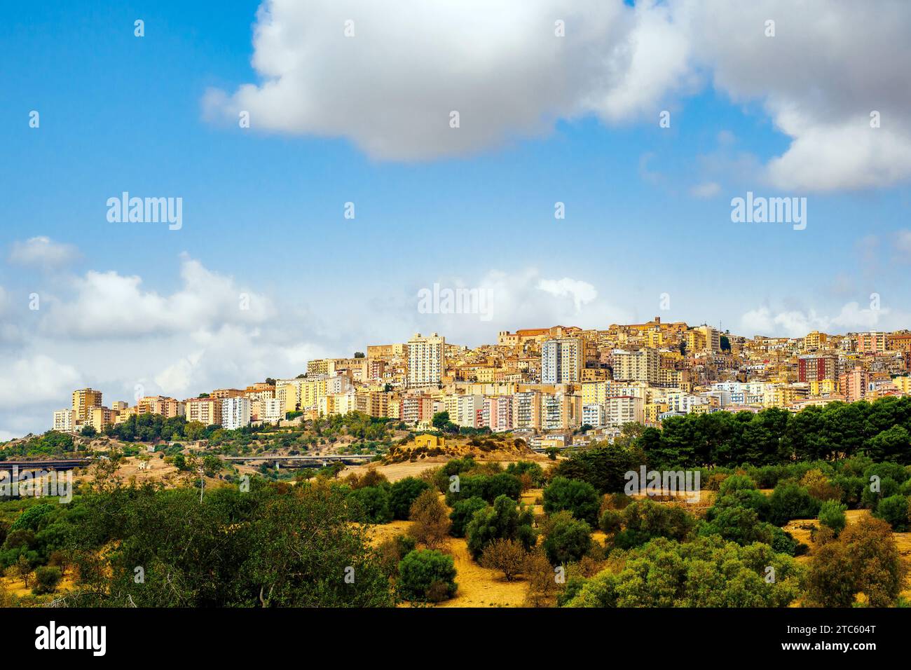 Skyline di Agrigento - Sicilia, Italia Foto Stock