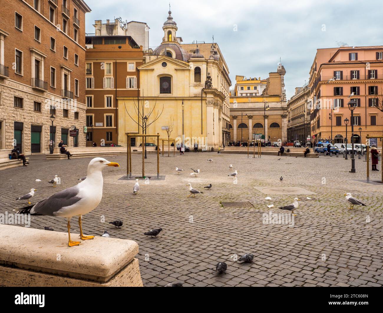 Piazza di S.Silvestro - Roma, Italia Foto Stock