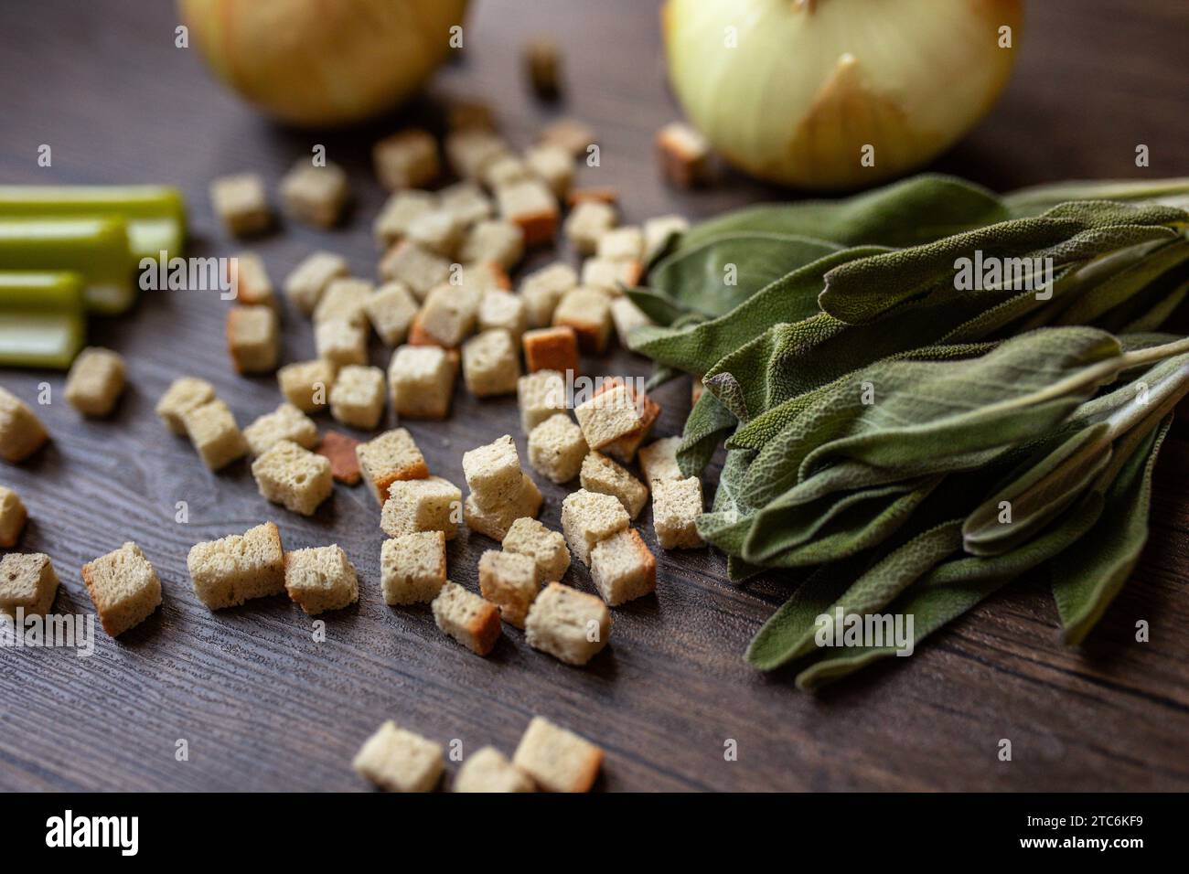 farciture per il giorno del ringraziamento su uno sfondo di legno Foto Stock
