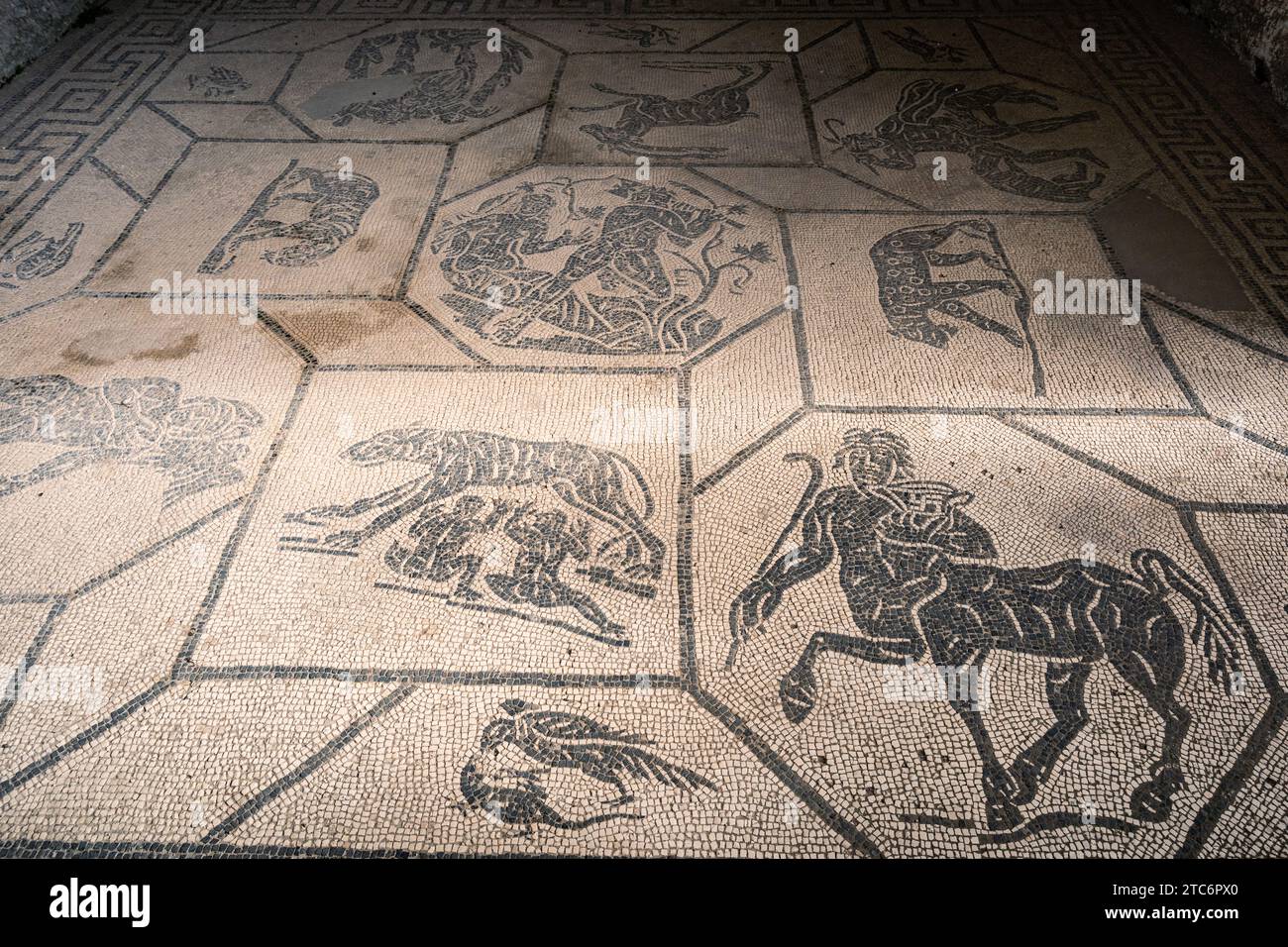 Porto di ostia antica sul Tevere a Roma. Sito archeologico romano, Italia Foto Stock