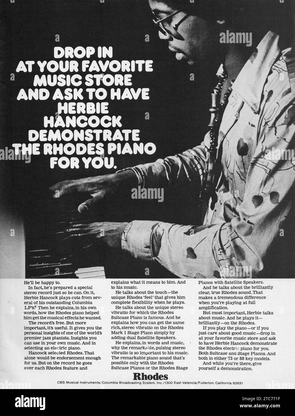 Una pubblicità di una rivista musicale della fine degli anni '1960 con Herbie Hancock che lancia pianoforti elettronici Fender Rhodes, Foto Stock