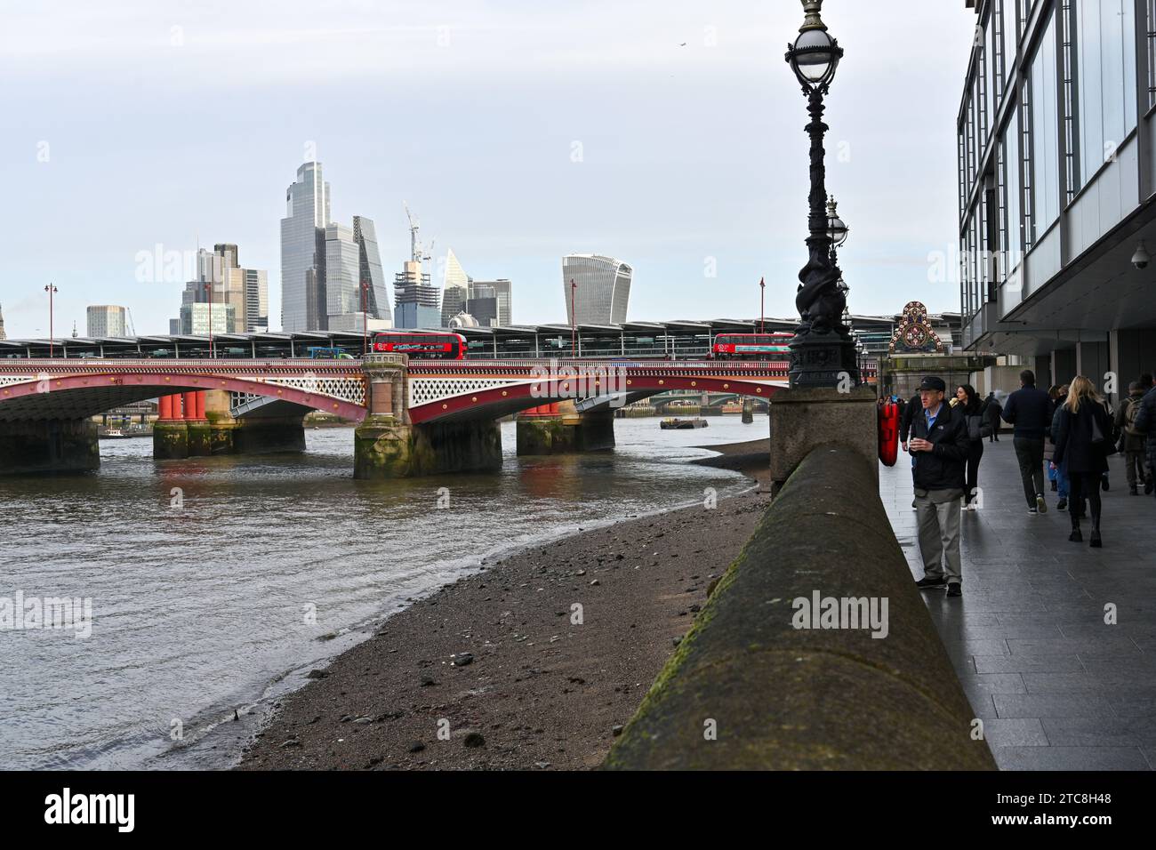 Vista sulla città di Londra, sullo skyline e sulla città. Quartiere finanziario e grattacieli di Londra, Londra, Inghilterra Foto Stock