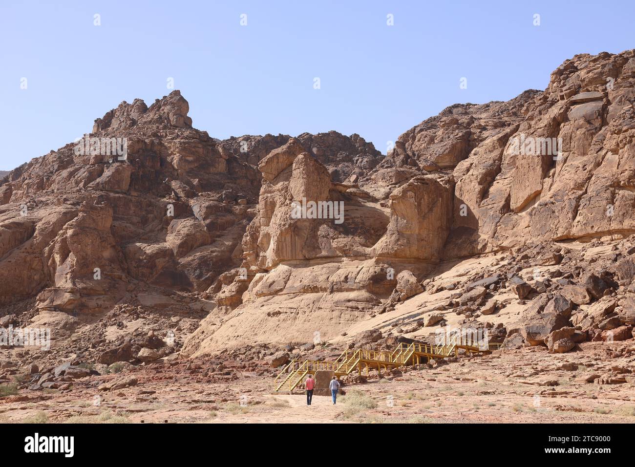 Turisti al monte Umm Sinman in Arabia Saudita Foto Stock