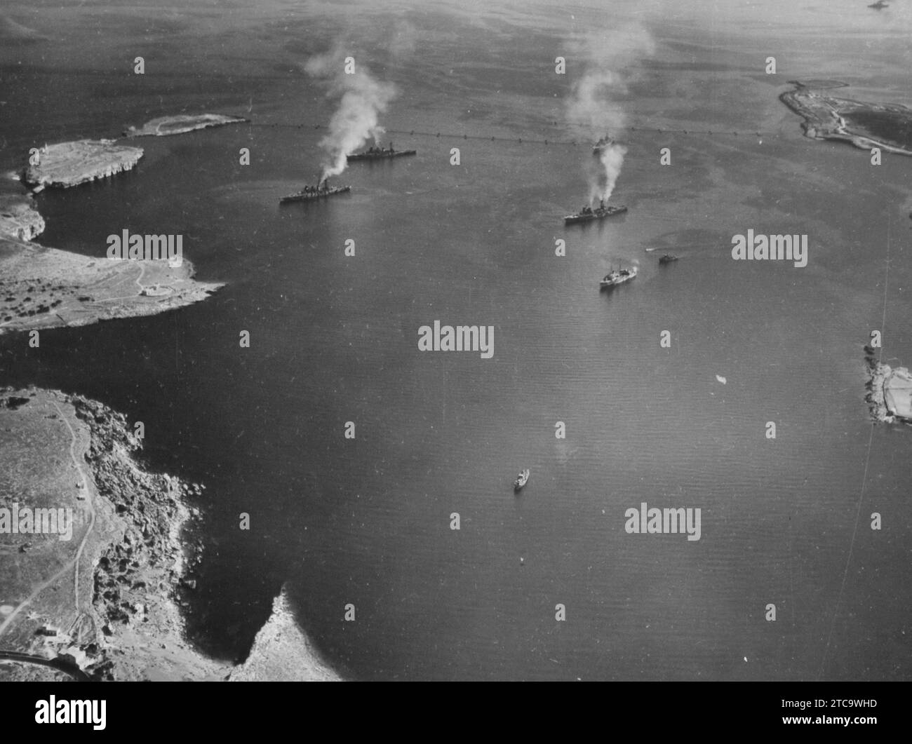 Vista aerea della flotta italiana che si arrese a Malta. 1943 Foto Stock