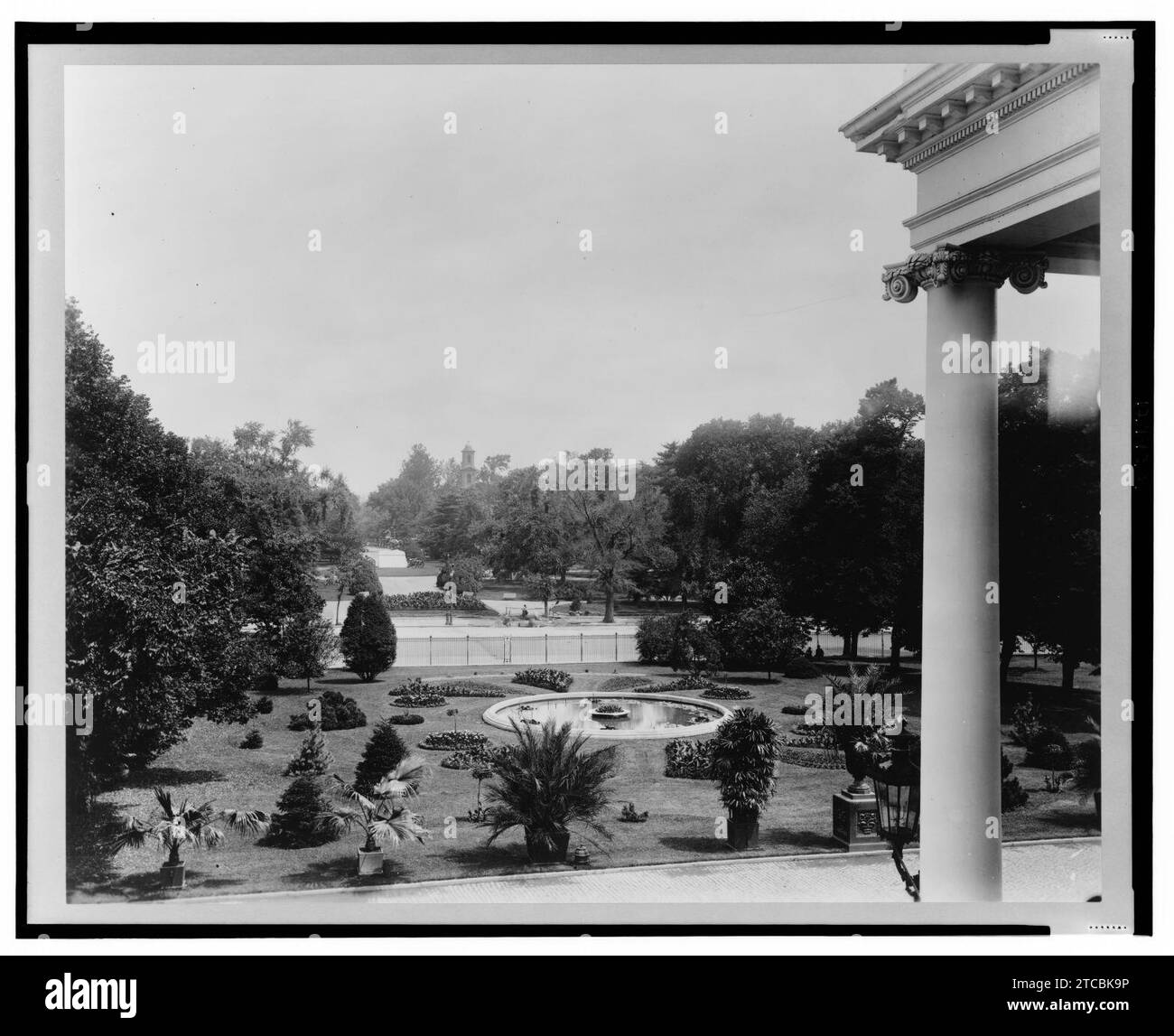 Casa Bianca, 1600 Pennsylvania Avenue, Washington D.C. Vista dal secondo piano camera da letto al giardino nord e Lafayette Square Foto Stock