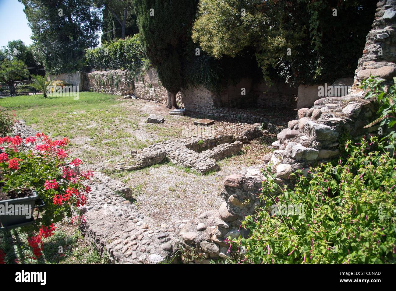 Rovine della Chiesa di San Salvatore a Cortine e del Monastero Longobardo di San Salvatore (monastero di San Salvatore) costruito da Ansa, regina dei Longobardi Foto Stock