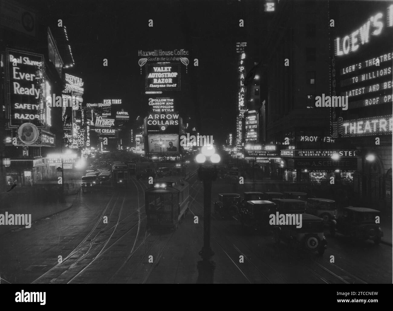 NEW YORK. Alla fine del 1925. Vista notturna di Times Square. Crediti: Album / Archivo ABC / Ortiz Foto Stock