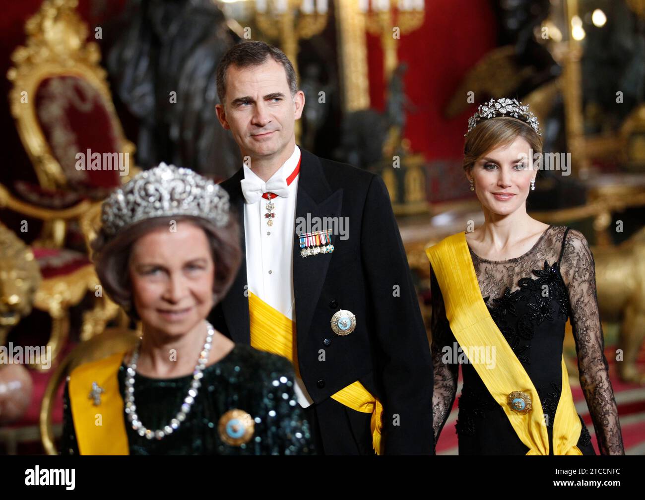 06/09/2014. Palazzo reale. Madrid. Spagna. Cena di gala in onore del presidente del Messico Enrique Peña Nieto e di sua moglie Angelica Rivara. I principi delle Asturie Don Felipe e Doña Letizia e i re Don Juan Carlos e Doña Sofia presiedono la cena. Foto: Di San Bernardo. archdc. Crediti: Album / Archivo ABC / Eduardo San Bernardo Foto Stock