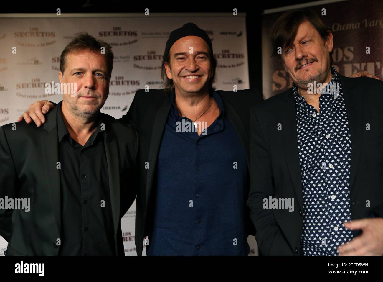 Madrid, 10/30/2017. Intervista con i segreti. Nell'immagine, i tre membri del gruppo, Jesús Redondo, Álvaro Urquijo e Ramón Arroyo. Foto: Ernesto Agudo. ARCHDC. Crediti: Album / Archivo ABC / Ernesto Agudo Foto Stock