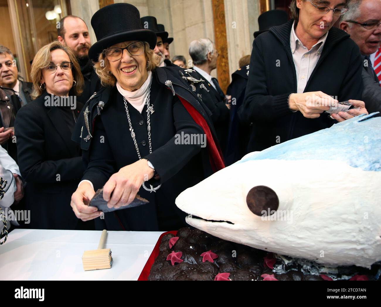 Madrid, 14/02/2018. Manuela Carmena presiede la sepoltura della sardina. Foto: Ernesto Agudo. ARCHDC. Crediti: Album / Archivo ABC / Ernesto Agudo Foto Stock