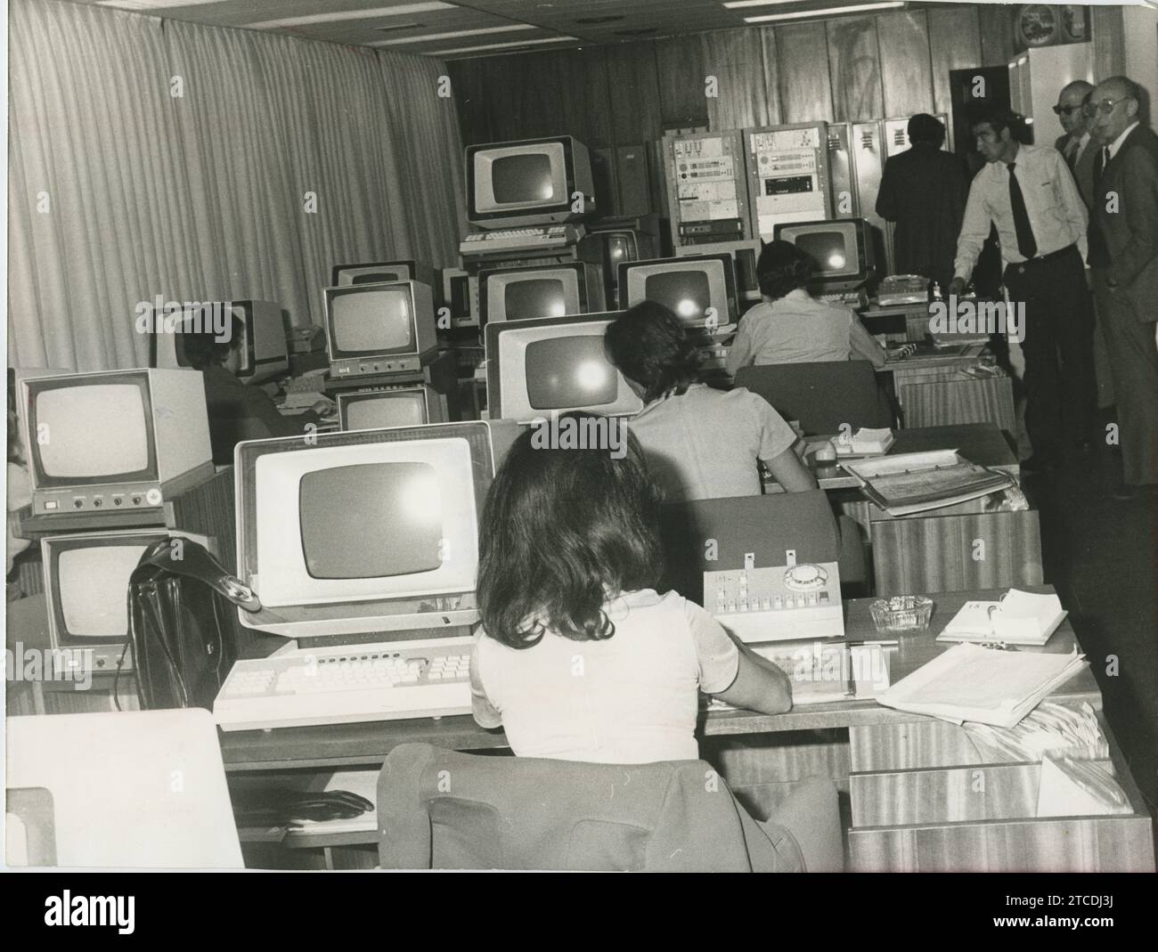 10/15/1975. Madrid, 15/10/1965. Una delle camere del nuovo servizio di informazione aerea dell'Iberia, che fornirà informazioni sulla compagnia, i voli e i servizi turistici. Crediti: Album / Archivo ABC Foto Stock