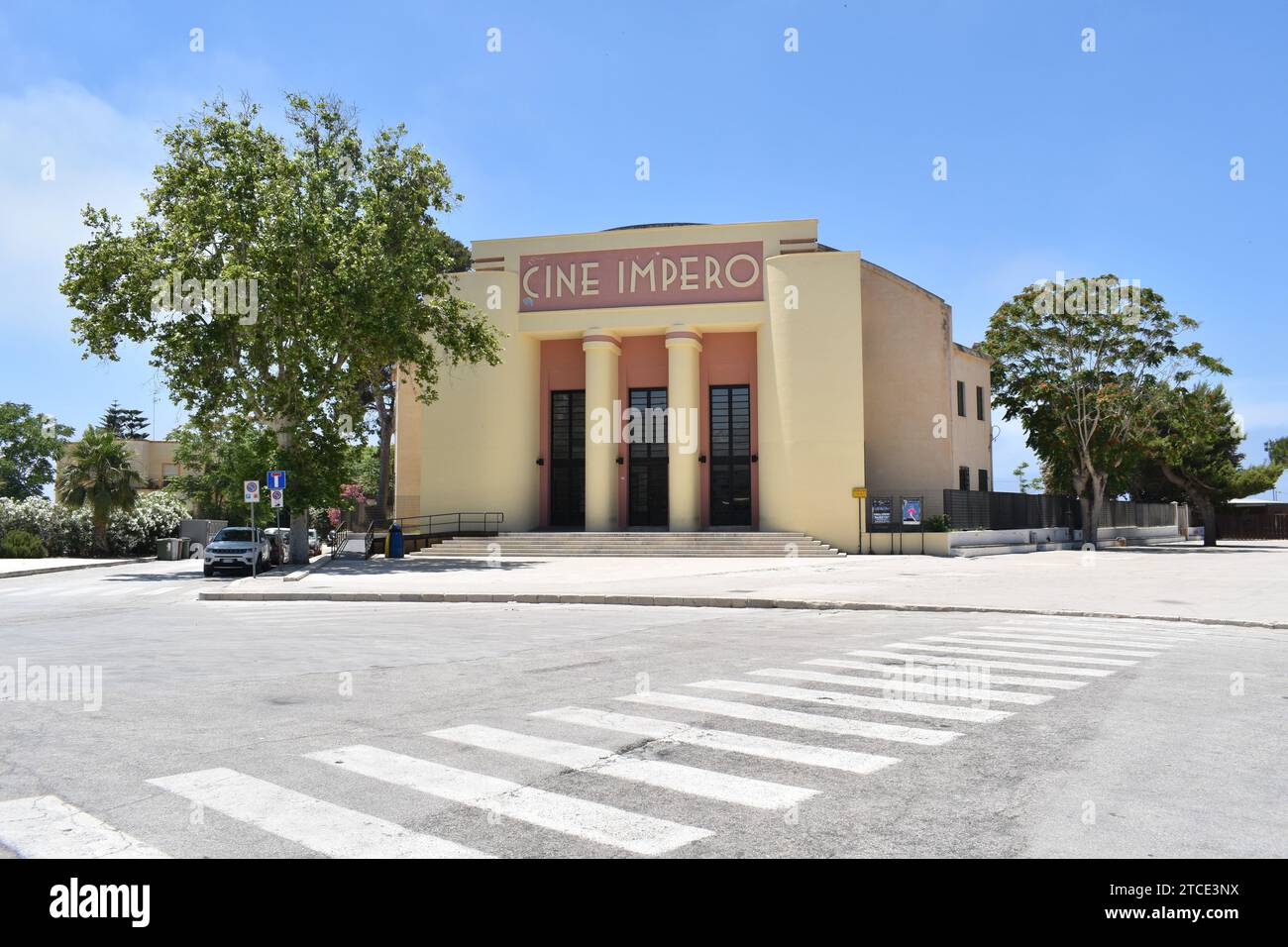 Edificio teatrale rinnovato del Teatro Impero nella città di Marsala Foto Stock