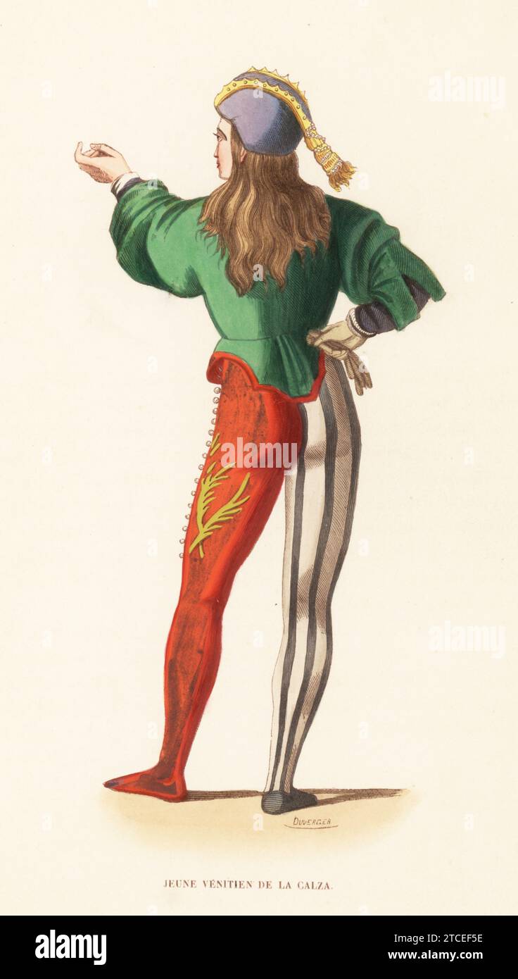 Membro di una compagnie della Calza, giovani nobili veneziani che organizzarono spettacoli e maschere a Venezia, XV secolo. Indossa un toque viola, una giacca di velluto verde, un doppietto viola e delle calze strane o calza. La sinistra è a righe, la destra è scarlatto decorata con perle e palme. Da un dipinto di Vittore Carpaccio all'Accademia di Belle Arti di Venezia. Jeune Venitien de la Calza, XVe siecle. Incisione in legno a mano di Evrard Duverger da Costume du Moyen Age, Medieval Costume, Librairie Historique-Artistique, Bruxelles, 1847. Foto Stock