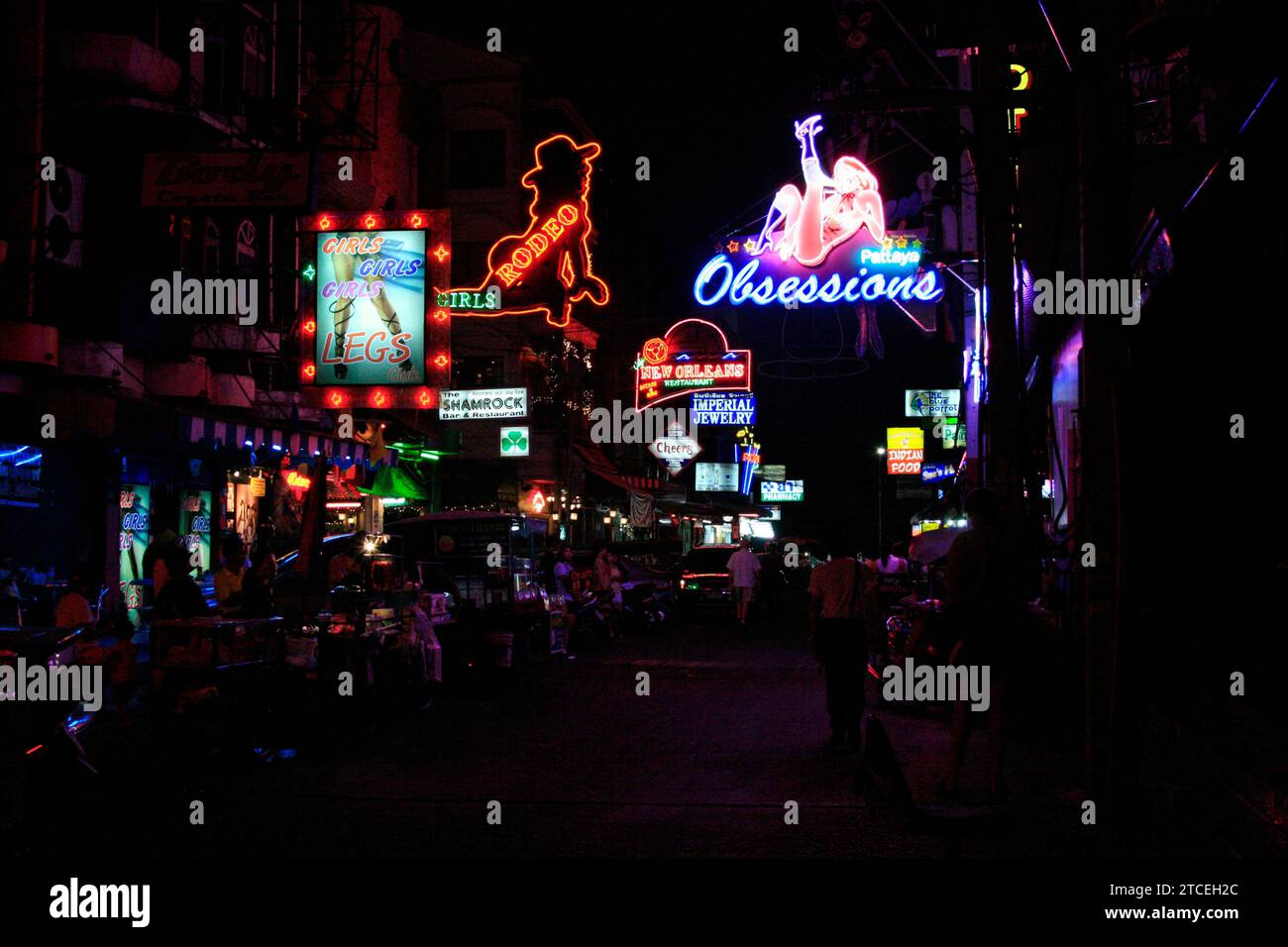 Pattaya, Thailandia - 16 febbraio 2009: Pattaya Soi 13/4, conosciuto anche come Pattayaland 2, è uno dei più famosi Soi nel quartiere a luci rosse di Pattay Foto Stock