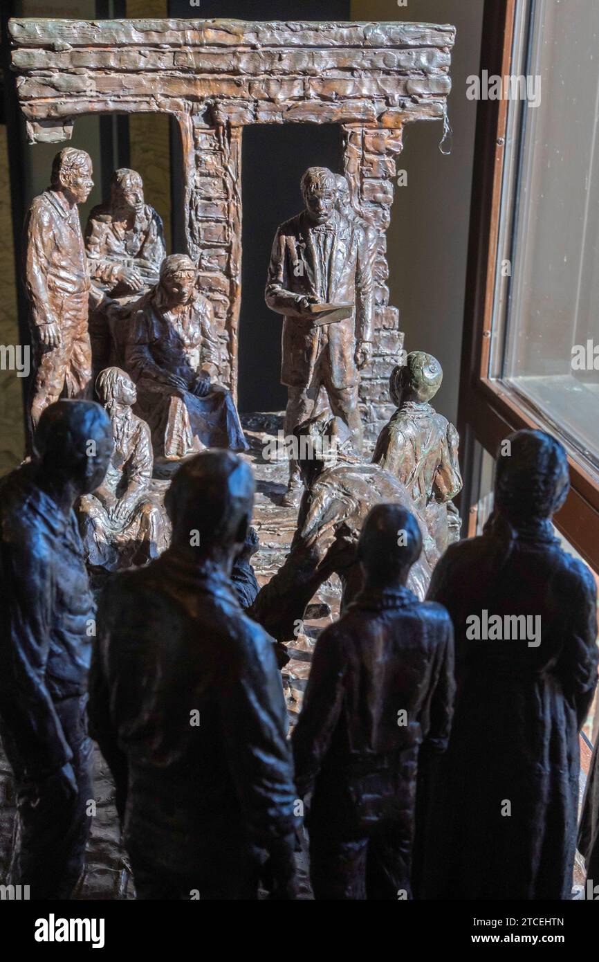 Hardy, Virginia - Booker T. Washington National Monument. Una scultura di Lloyd Lilly nel centro visitatori mostra il momento in cui gli schiavi sono stati liberati Foto Stock
