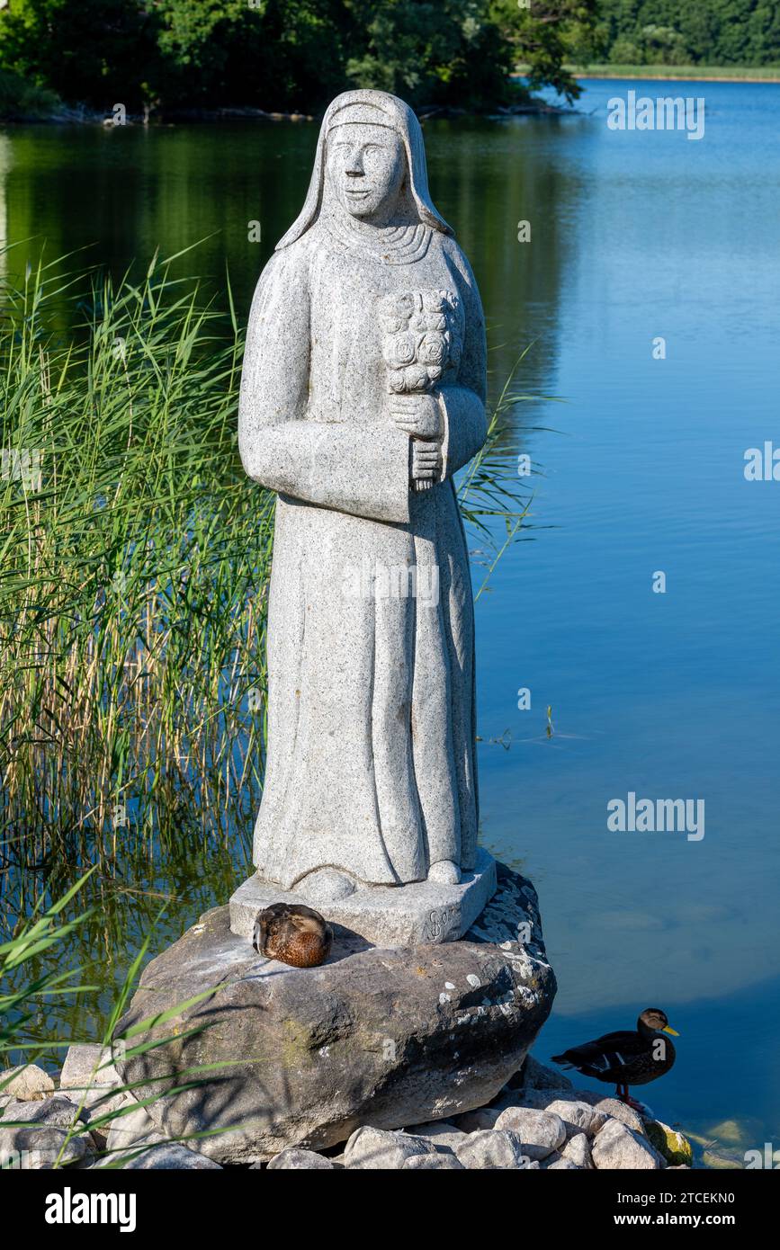 Una bella suora immagini e fotografie stock ad alta risoluzione - Alamy