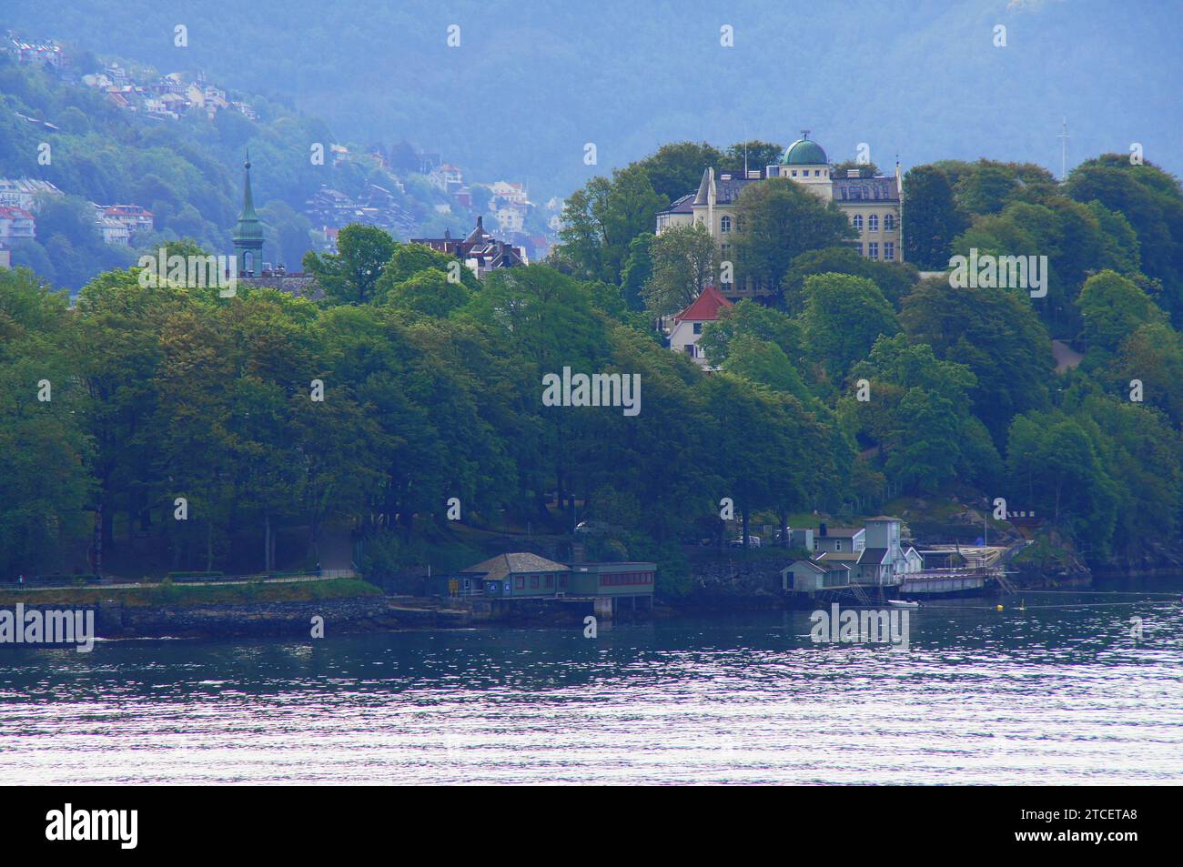 Bergen on Hjeltefjorden, contea di Vestland, Norvegia Foto Stock