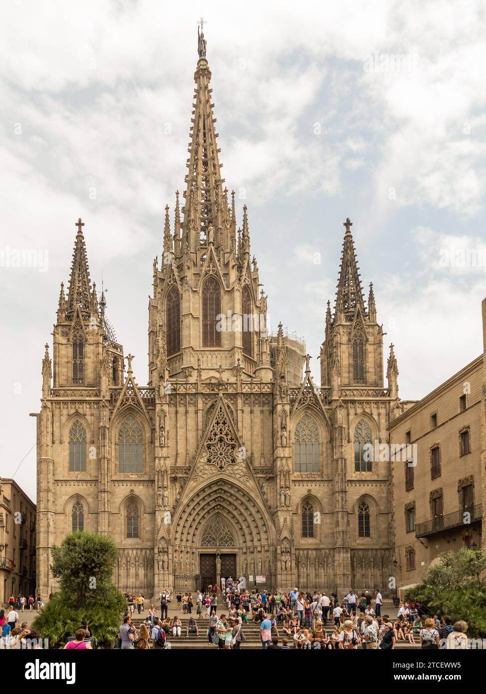 Cattedrale di Santa Croce a Barcellona. PLA de la Seu, s/n, 08002 Barcellona, Spagna. Imponente cattedrale gotica, chiostro che ospita oche, visite guidate Foto Stock