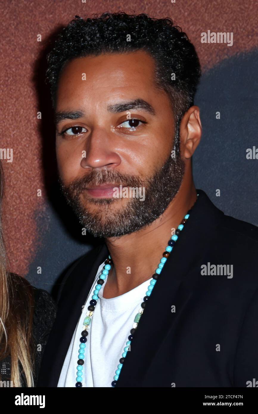 Samuel Anderson partecipa alla premiere di Berlino "Falling into Place" - 28.11.23 Astor Film Lounge Foto Stock