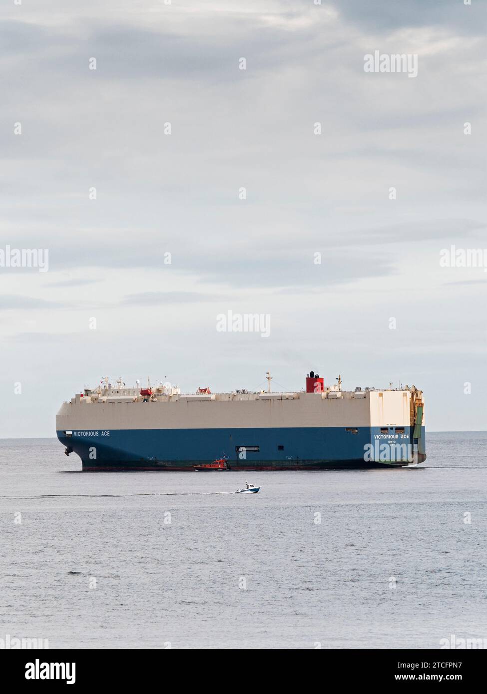 Il portaveicoli Victorious Ace lascia il porto di Tyne, Regno Unito Foto Stock