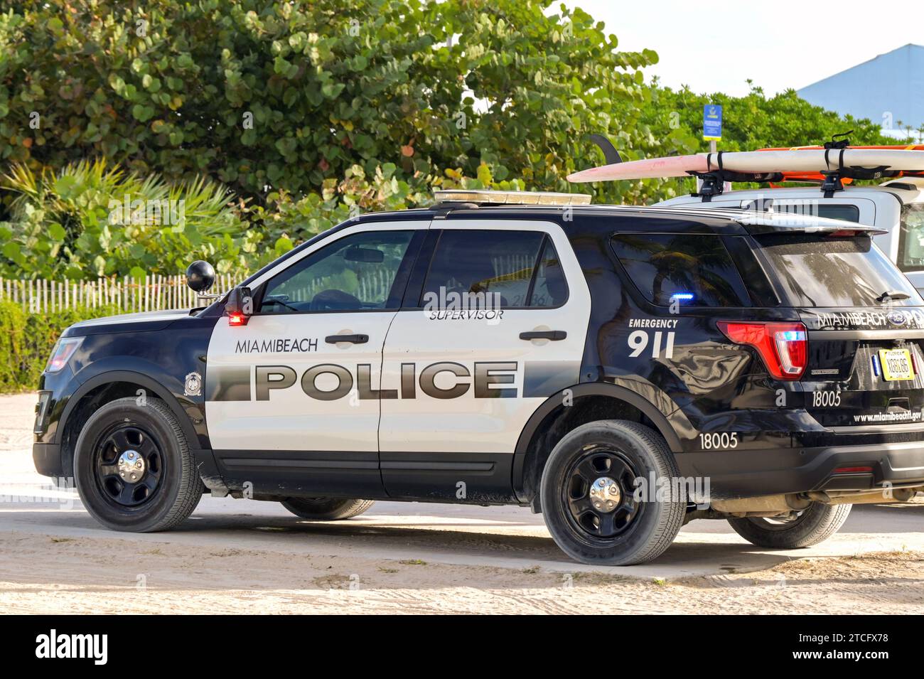 Miami, Florida, USA - 1° dicembre 2023: Veicolo 4x4 da pattuglia della polizia gestito dal dipartimento di polizia di Miami Beach Foto Stock