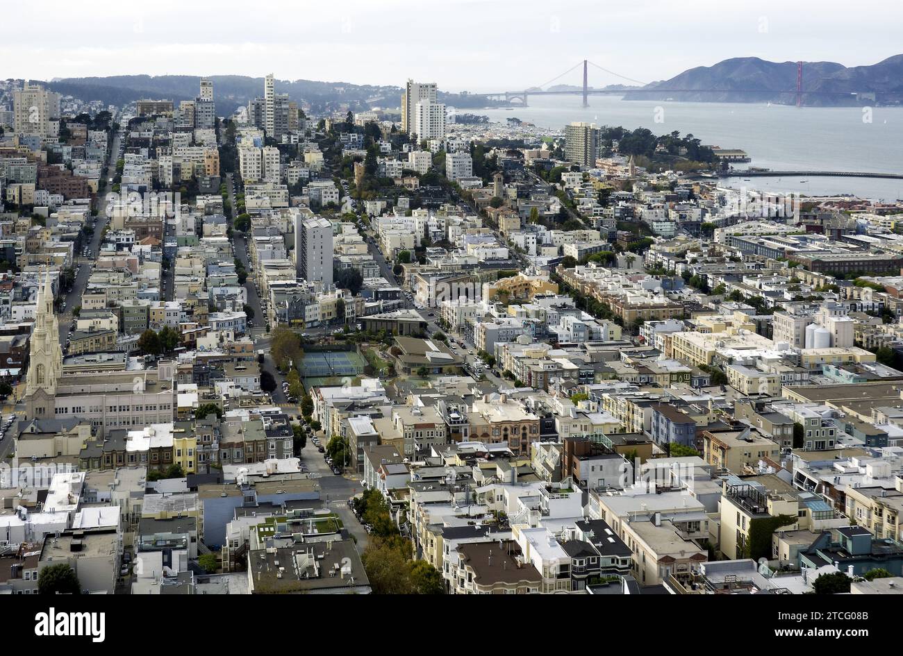San Francisco, California, USA, paesaggio urbano con Golden Gate Bridge Foto Stock