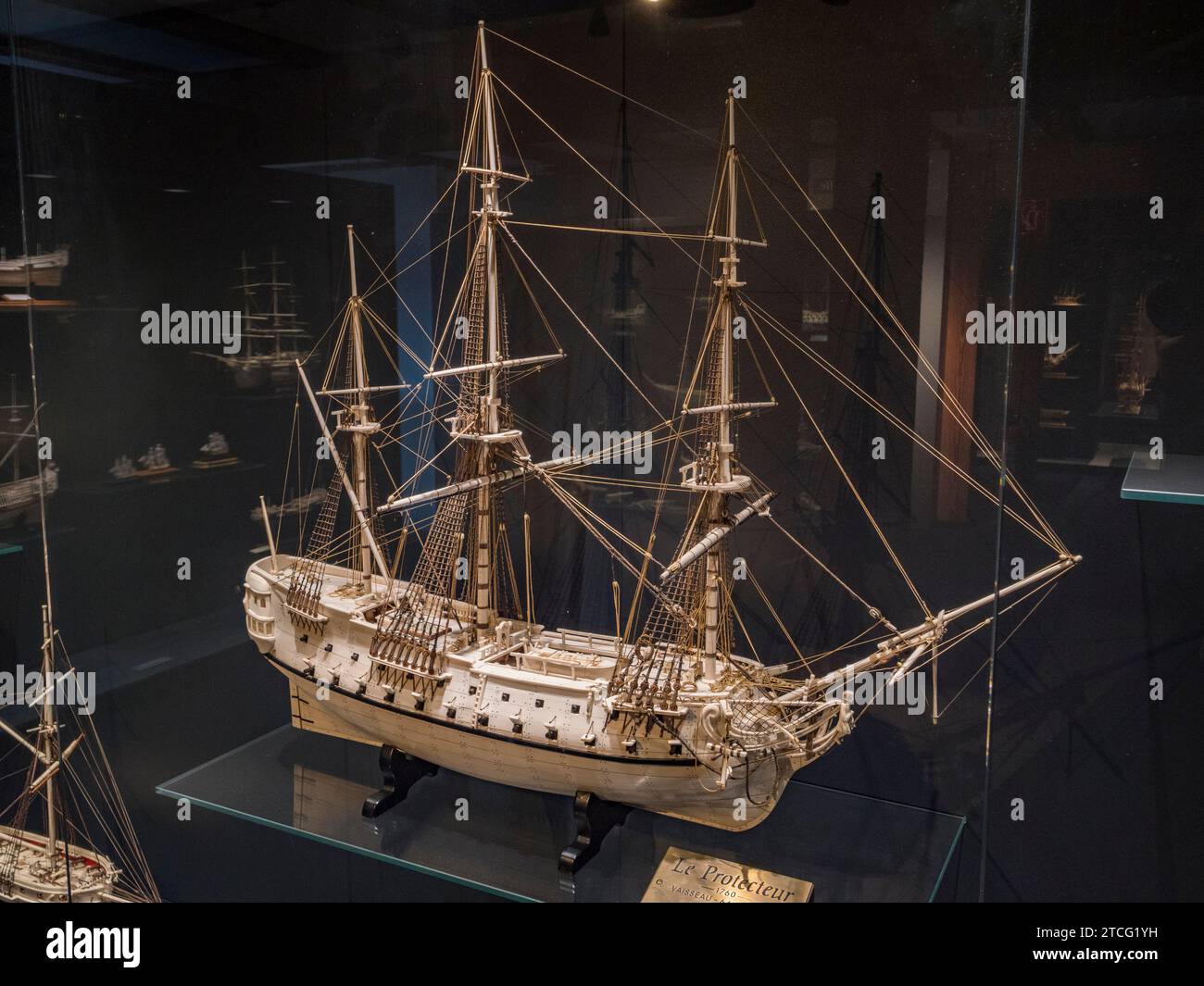 Modello avorio del 1760 "le Protecteur", Royal Navy francese, Museo marittimo internazionale di HafenCity, Amburgo, Germania. Foto Stock