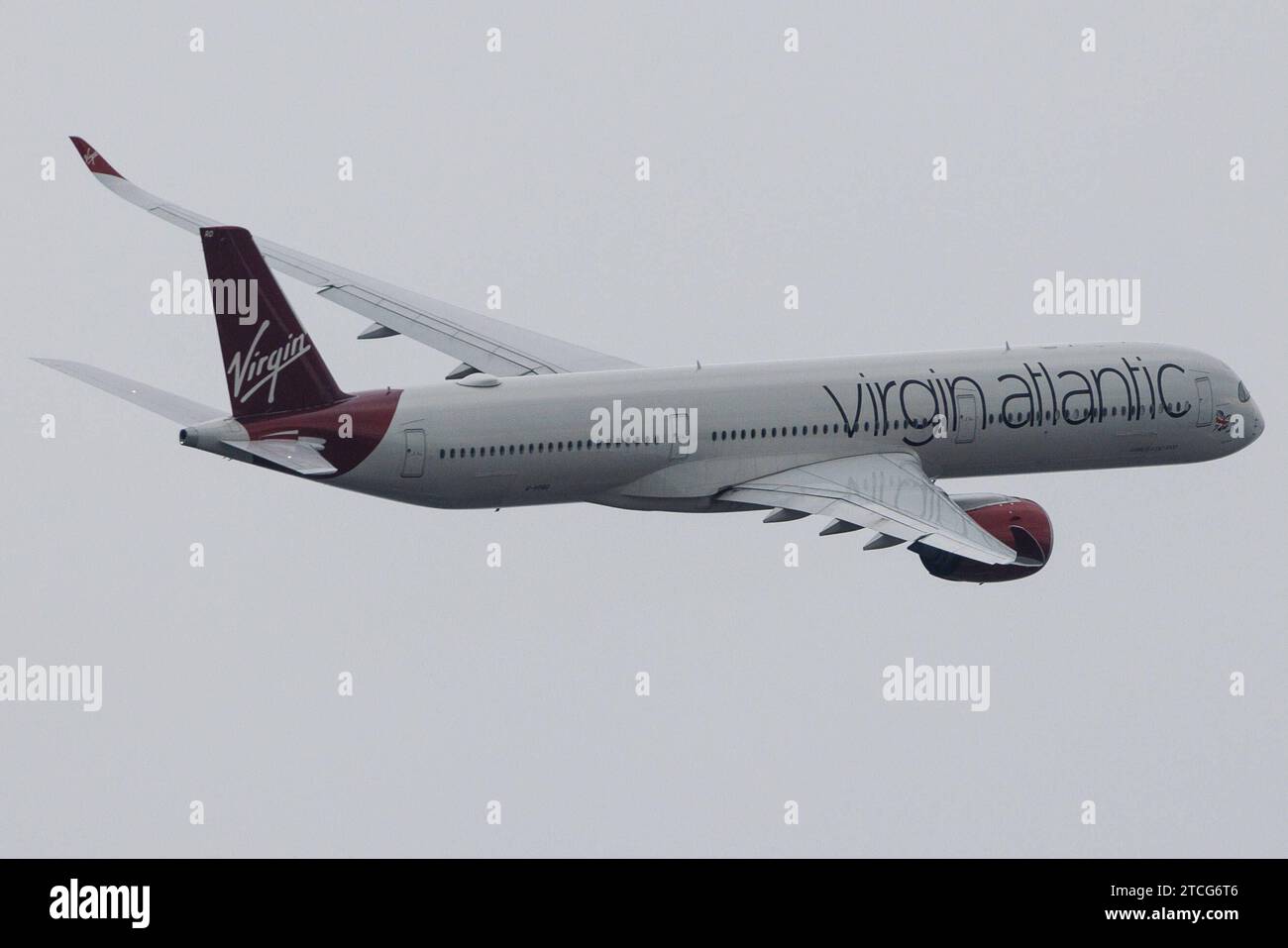 Der Airbus A350-1041 A35K der Fluglinie Virgin Atlantic VS / VIR mit der Registrierung G-VPRD MSN: 319 startet vom Flughafen London Heathrow Airport EGLL/LHR. London Greater London Vereinigtes Königreich *** Virgin Atlantic VS VIR Airbus A350 1041 A35K con registrazione G VPRD MSN 319 decolla dall'aeroporto di Londra Heathrow EGLL LHR London Greater London Regno Unito Foto Stock