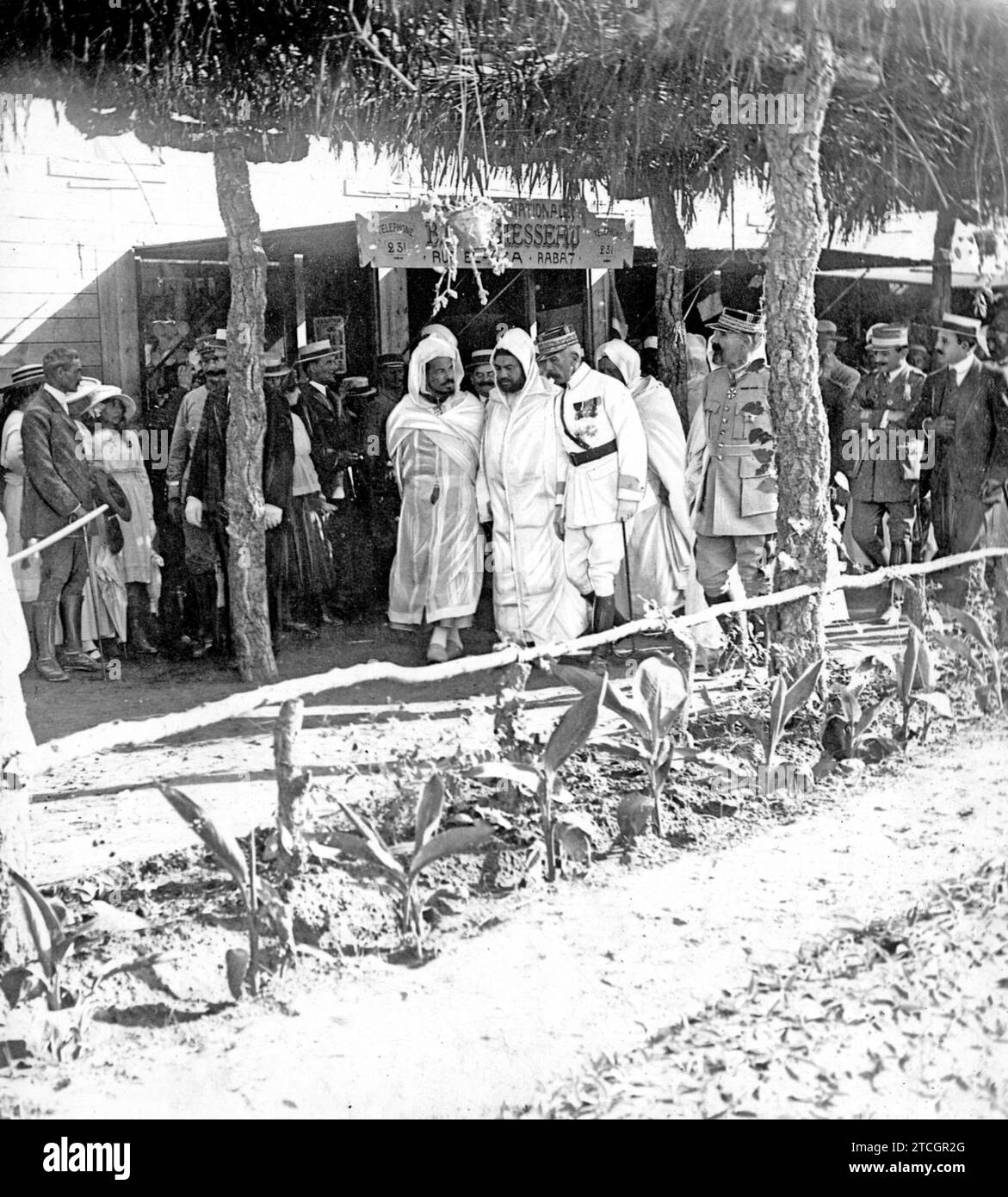 11/30/1917. Alla Fiera di Rabat. Sultan Muley Jusef, con il generale Lyautey, in visita al concorso marocchino. Crediti: Album / Archivo ABC / Louis Hugelmann Foto Stock