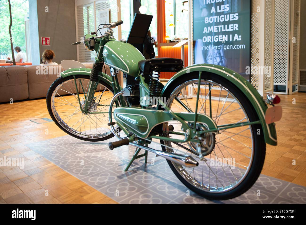 Barcellona, 06/08/2021. Mostra di motociclette d'epoca presso Seat. Foto: Inés Baucells. ArchDC. Crediti: Album / Archivo ABC / Inés Baucells Foto Stock