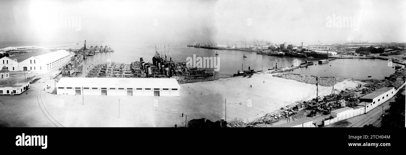 12/31/1949. Vista sul porto di Cádiz. Foto: José Reymundo. Crediti: Album / Archivo ABC / José Reymundo Foto Stock