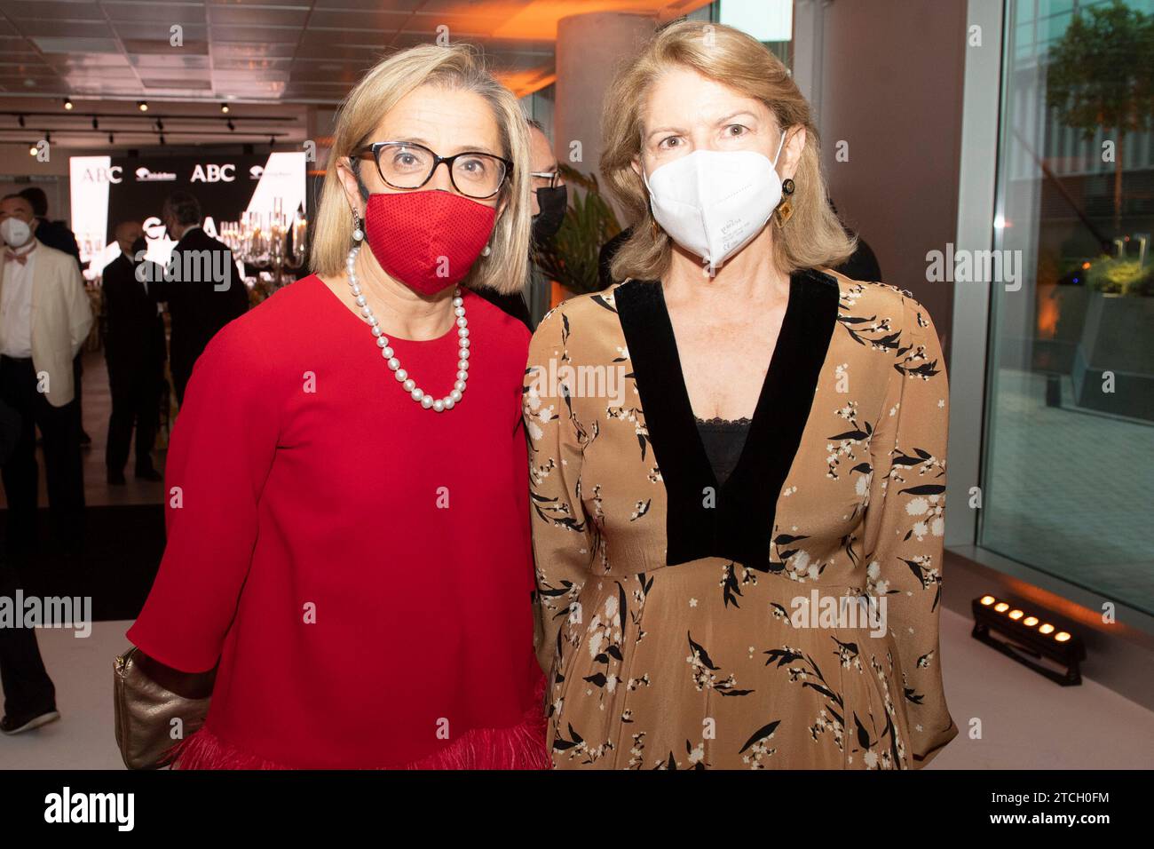 Madrid, 22/06/2021. I re di Spagna Don Felipe e Doña Letizia presentano i premi Mariano de Cavia, Luca de Tena e Mingote a Javier Cercas, José María Carrascal e Ricardo. Nell'immagine, i direttori di Unicaja Banco, Isabel Martín Castellá e María Luisa Arjonilla López. Foto: De San Bernardo. ARCHDC. Crediti: Album / Archivo ABC / Eduardo San Bernardo Foto Stock