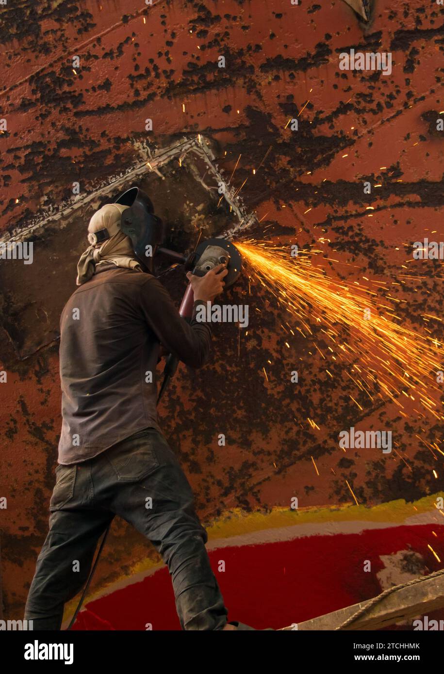 Stile di vita quotidiano degli abitanti dei cantieri navali del Bangladesh. Questa immagine è stata catturata da Dacca, Bangladesh, il 30 luglio 2022. Foto Stock