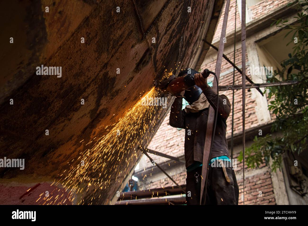 Stile di vita quotidiano degli abitanti dei cantieri navali del Bangladesh. Questa immagine è stata catturata da Dacca, Bangladesh, il 30 luglio 2022. Foto Stock