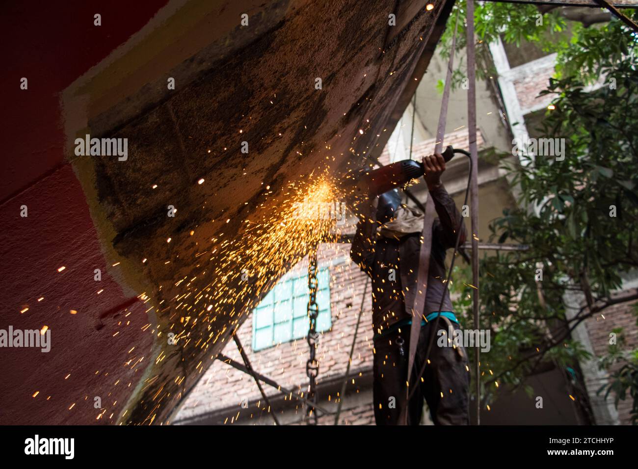 Stile di vita quotidiano degli abitanti dei cantieri navali del Bangladesh. Questa immagine è stata catturata da Dacca, Bangladesh, il 30 luglio 2022. Foto Stock