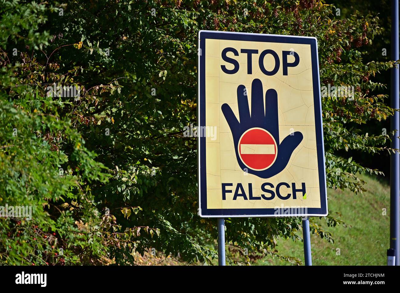 Cartello "stop wrong" sull'autostrada Mühlkreis all'area di sosta di Engerwitzdorf Foto Stock