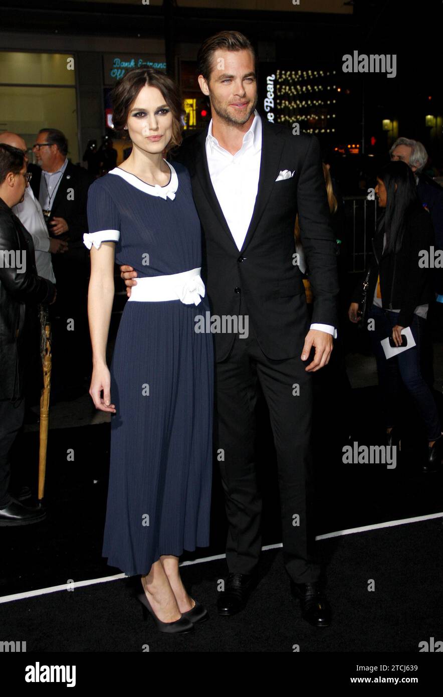 Chris Pine e Keira Knightley alla premiere di Los Angeles di Jack Ryan: Shadow Recruit tenutasi al TCL Chinese Theatre di Hollywood, Stati Uniti, a gennaio Foto Stock