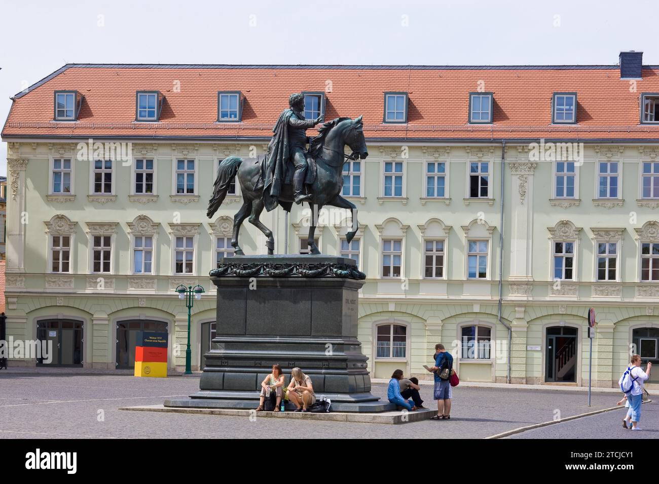 Piazza della democrazia, monumento a Carl August, Biblioteca Anna Amalia e Accademia della musica Foto Stock