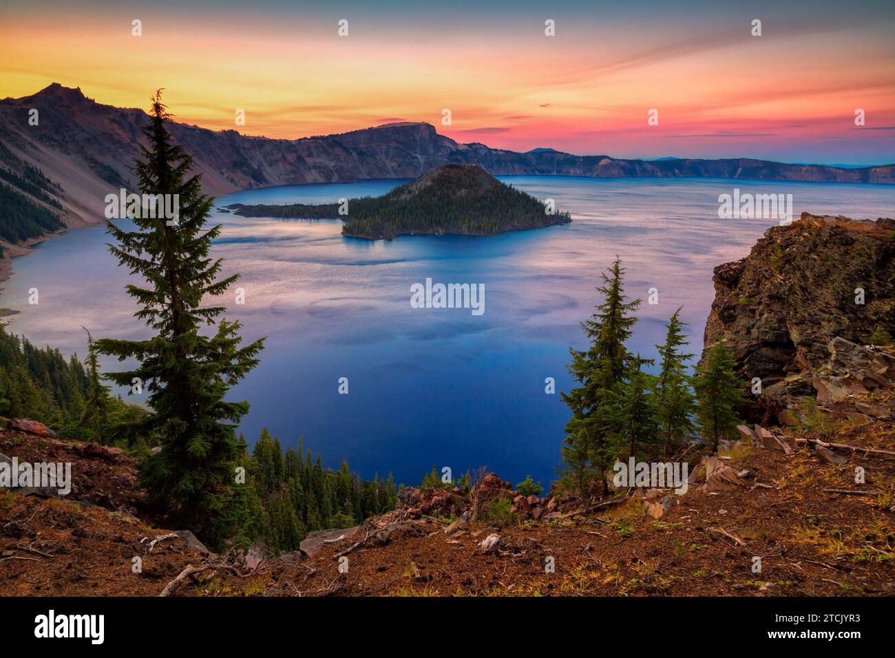 Crater Lake National Park in Oregon, USA - Wizard Island Foto Stock