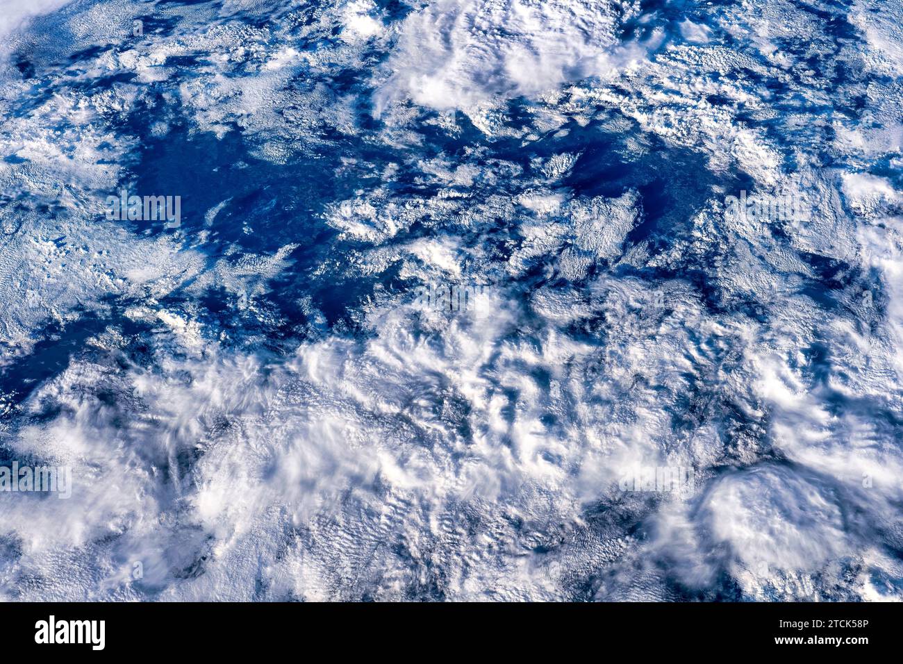 GMT340 18 17 Jasmin Moghbeli SN1083 Snow Cover Sunrise Africa Coast Foto Stock