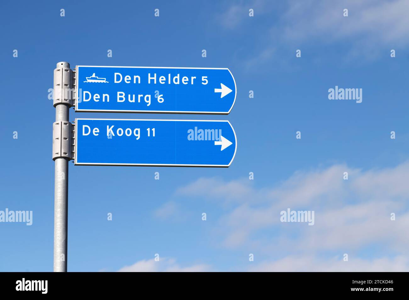 Segnaletica per varie destinazioni sull'isola olandese Wadden di Texel. Foto Stock