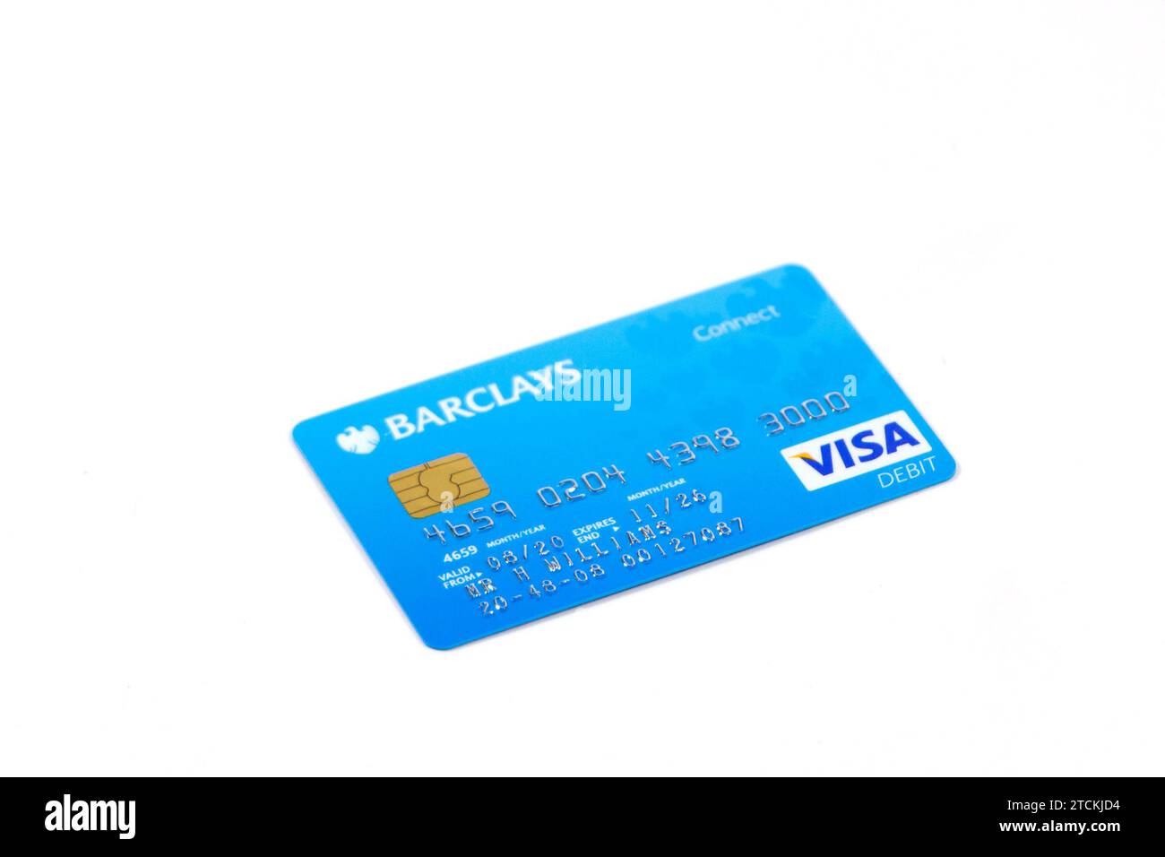 primo piano carta di debito barclays visa connect in plastica isolata su sfondo bianco dello studio (dettagli modificati) Foto Stock